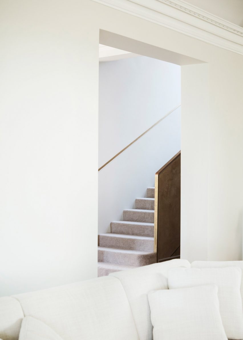 Peppertree Villa by Luigi Rosselli Architects