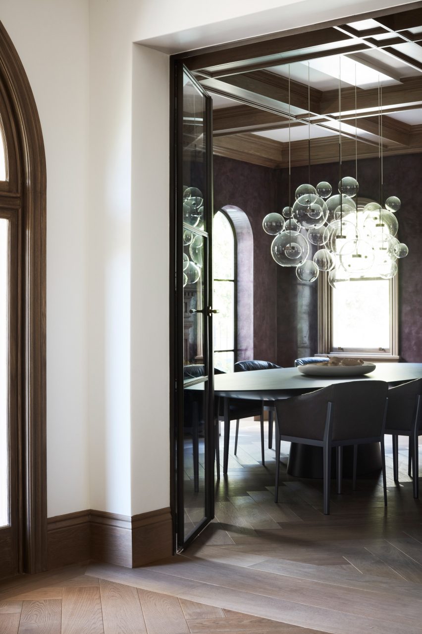 Peppertree Villa by Luigi Rosselli Architects