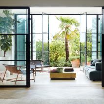 Peppertree Villa by Luigi Rosselli Architects