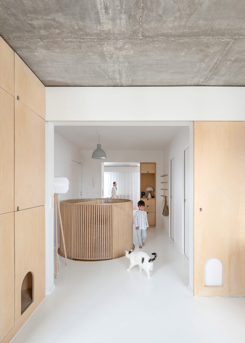 Sacha apartment by SABO Project