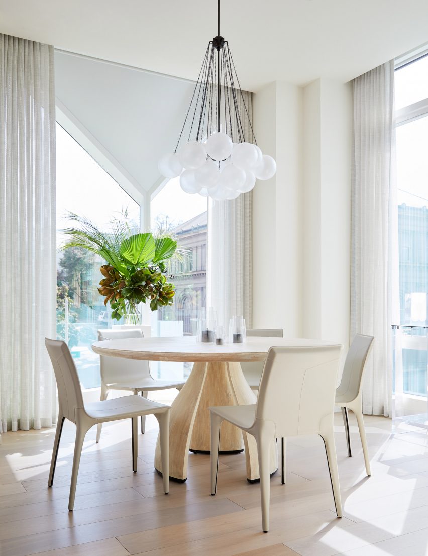 San Francisco apartment by Jennifer Robin Interiors