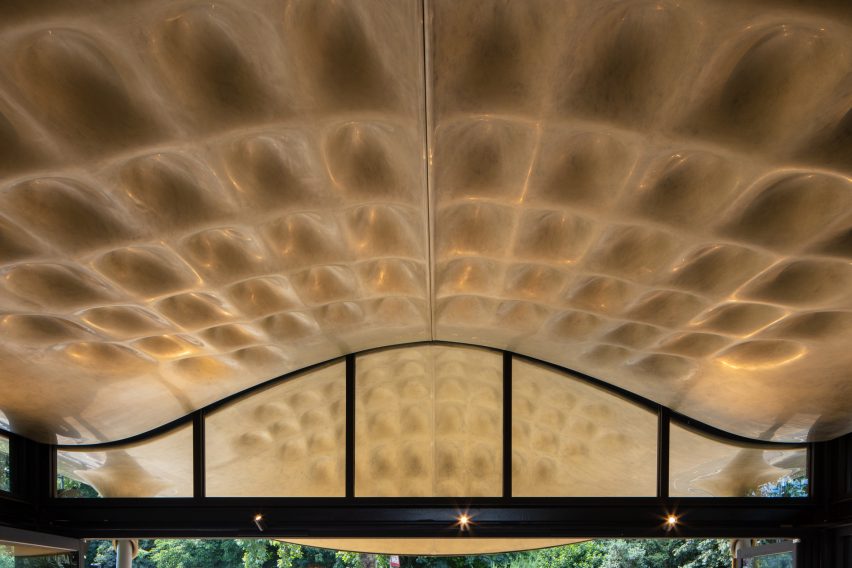 The Serpentine Coffee House by Mizzi Studio