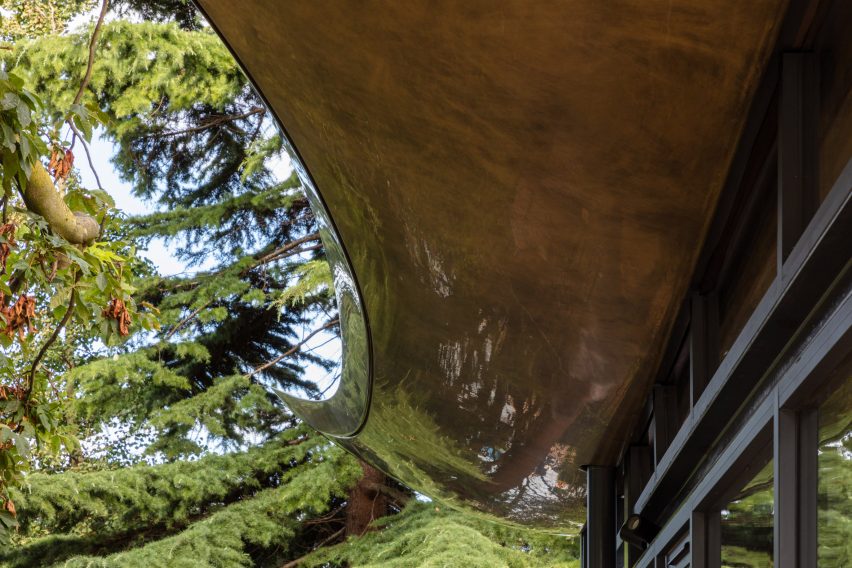 The Serpentine Coffee House by Mizzi Studio