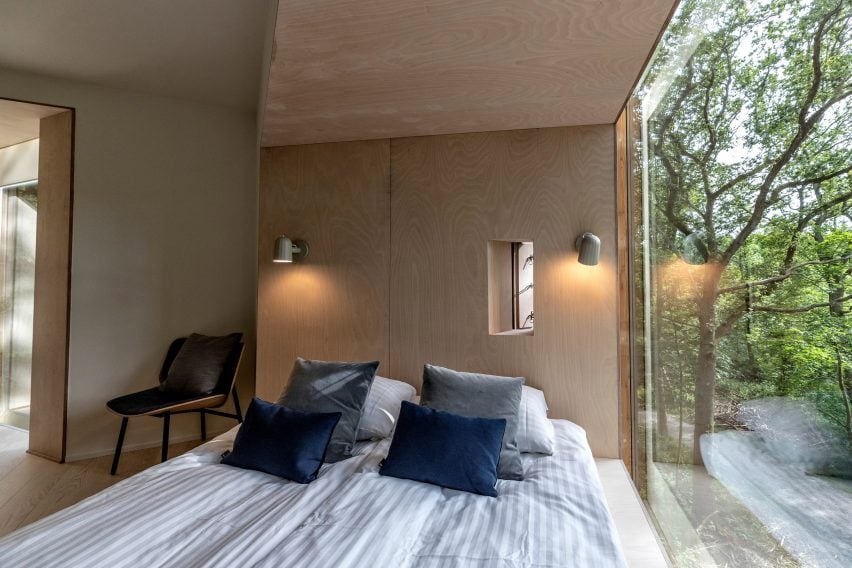Treetop hotel cabin for Løvtag by Sigurd Larsen