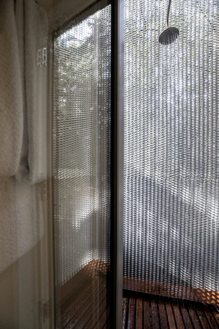 Treetop hotel cabin for Løvtag by Sigurd Larsen
