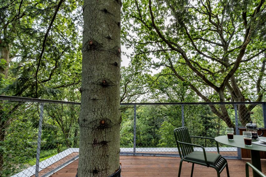 Treetop hotel cabin for Løvtag by Sigurd Larsen
