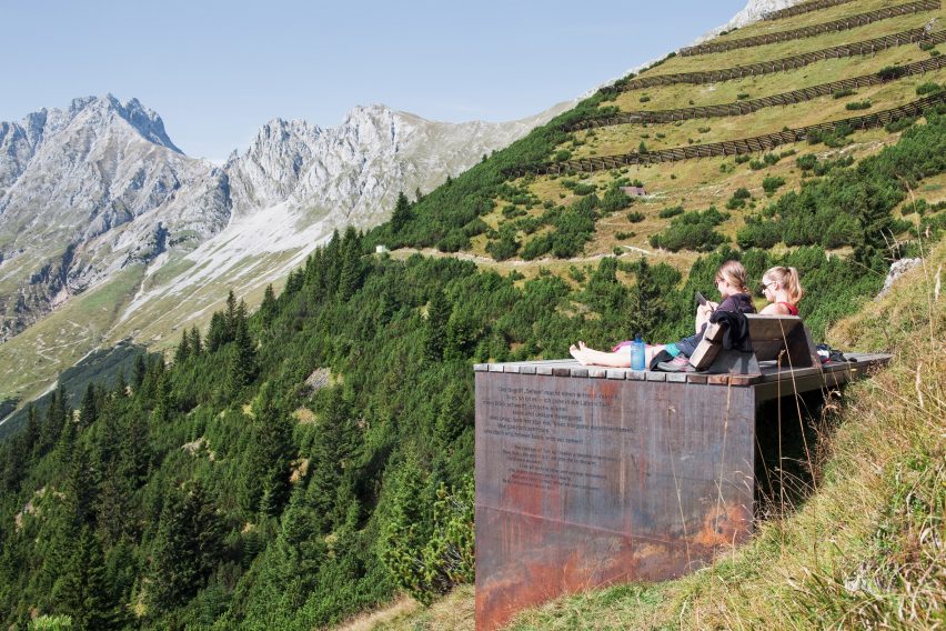 Cantilevered viewpoint on Perspektivenweg walking trail by Snøhetta, Innsbruck, Austria
