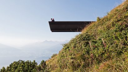 Cantilevered viewpoint on Perspektivenweg walking trail by Snøhetta, Innsbruck, Austria