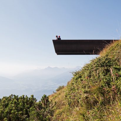Cantilevered viewpoint on Perspektivenweg walking trail by Snøhetta, Innsbruck, Austria