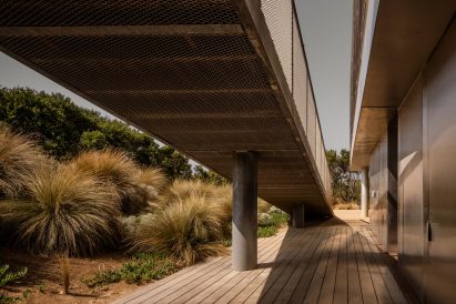 St Andrews Beach Villa by Woods Bagot