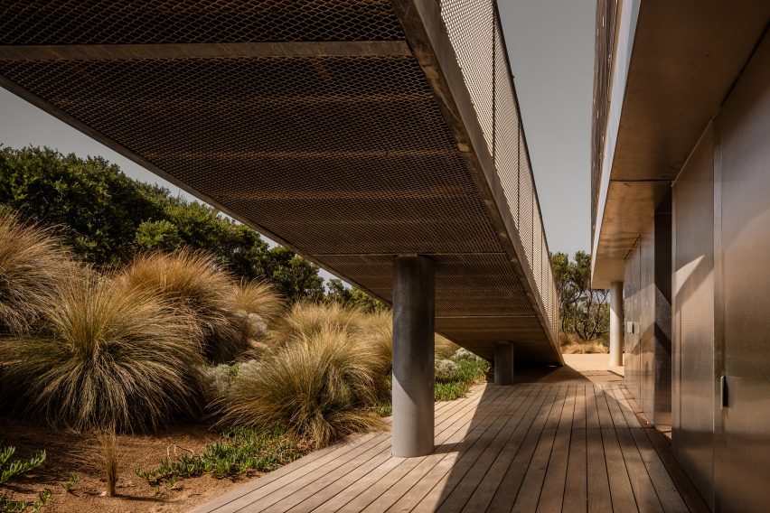 St Andrews Beach Villa by Woods Bagot