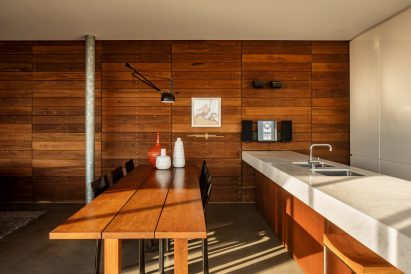 St Andrews Beach Villa by Woods Bagot