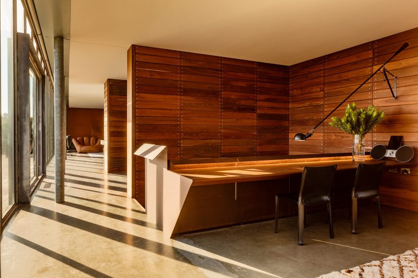 St Andrews Beach Villa by Woods Bagot