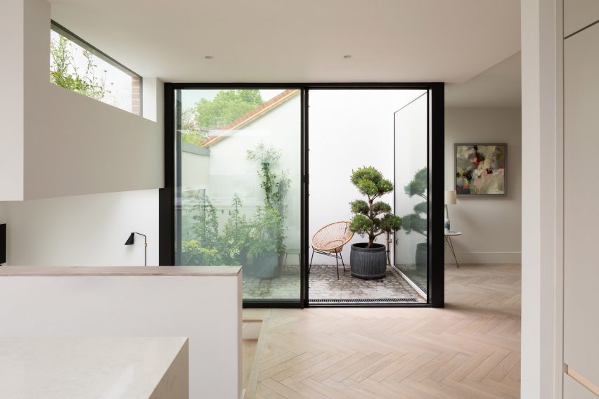 The Courtyard House by Fraher & Findlay