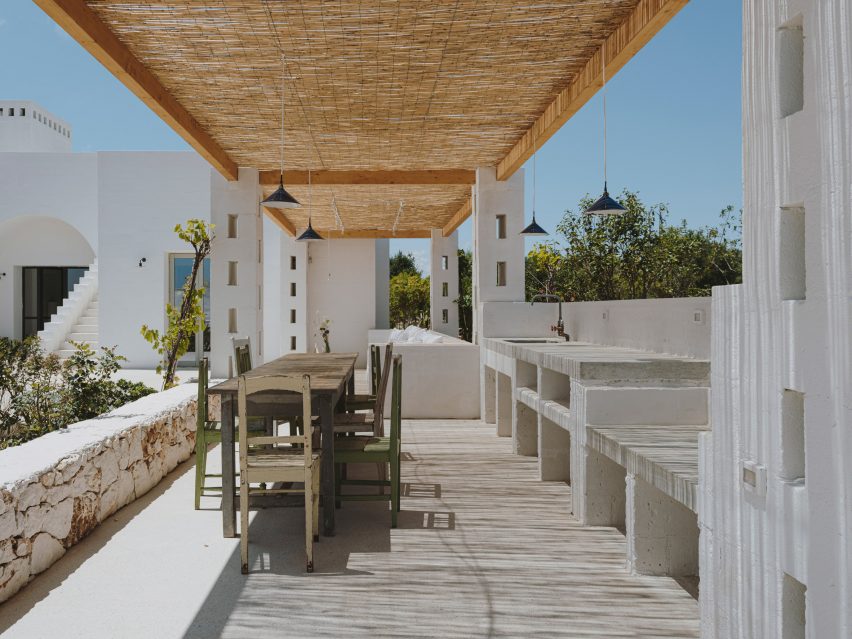 Villa Cardo by Studio Andrew Trotter