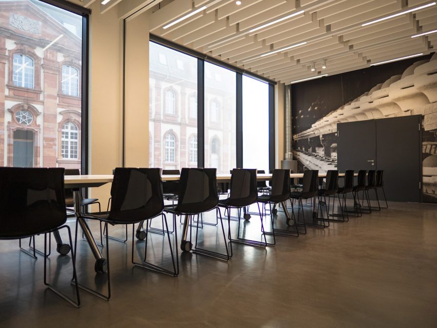 Factory No09 office by Villeroy & Boch