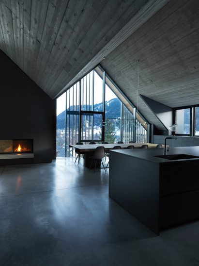 Z House by Geza