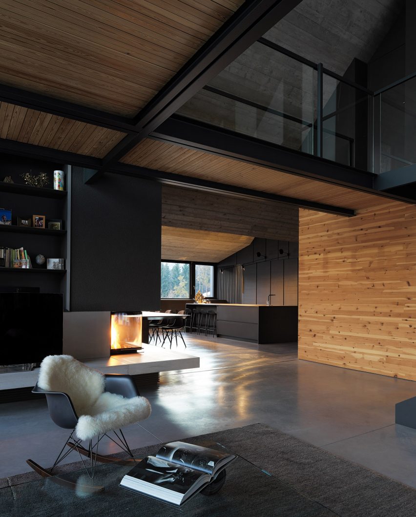 Z House by Geza