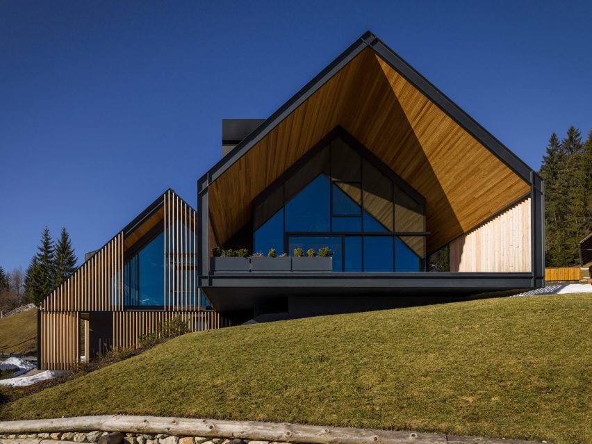 Z House by Geza