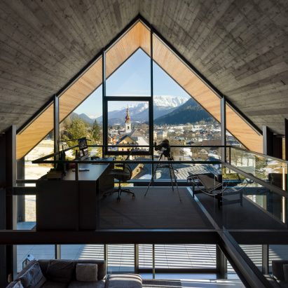 Z House by Geza