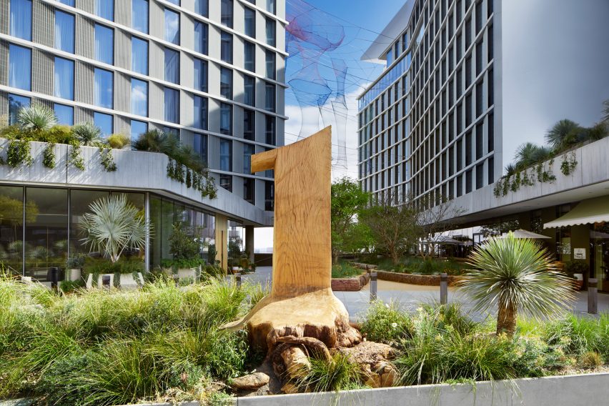 1 Hotel West by RCH Studios