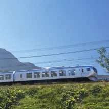 Laview train Kazuyo Sejima