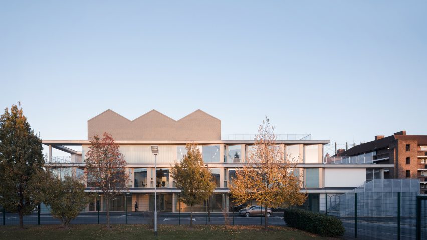 Top roles on Dezeen Jobs this week include Architecture 00 and OHLAB
