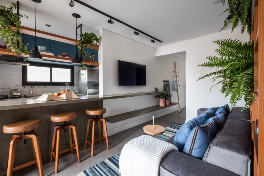 AK Apartment by RUA 141 and Rafael Zalc