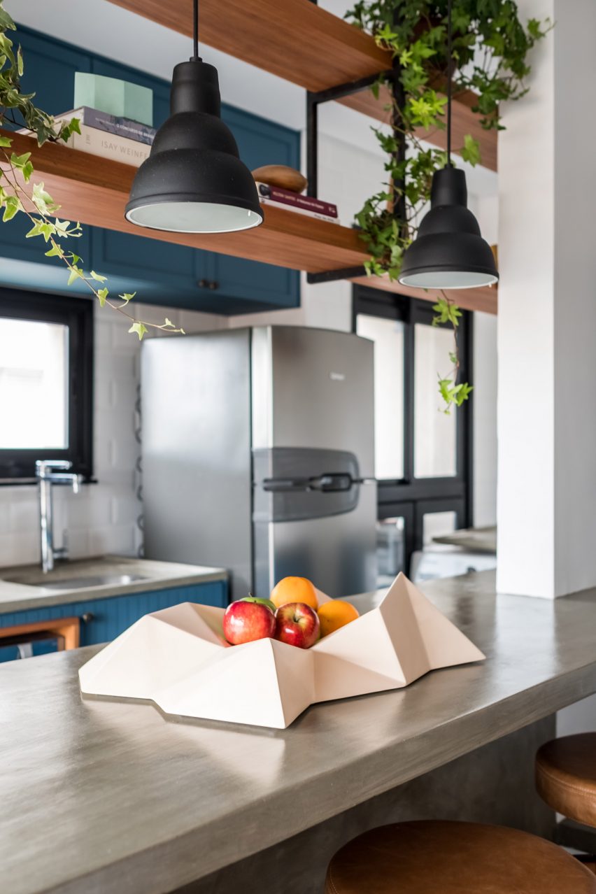 AK Apartment by RUA 141 and Rafael Zalc