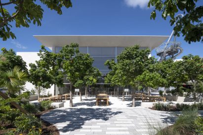 Apple Aventura by Foster + Partners