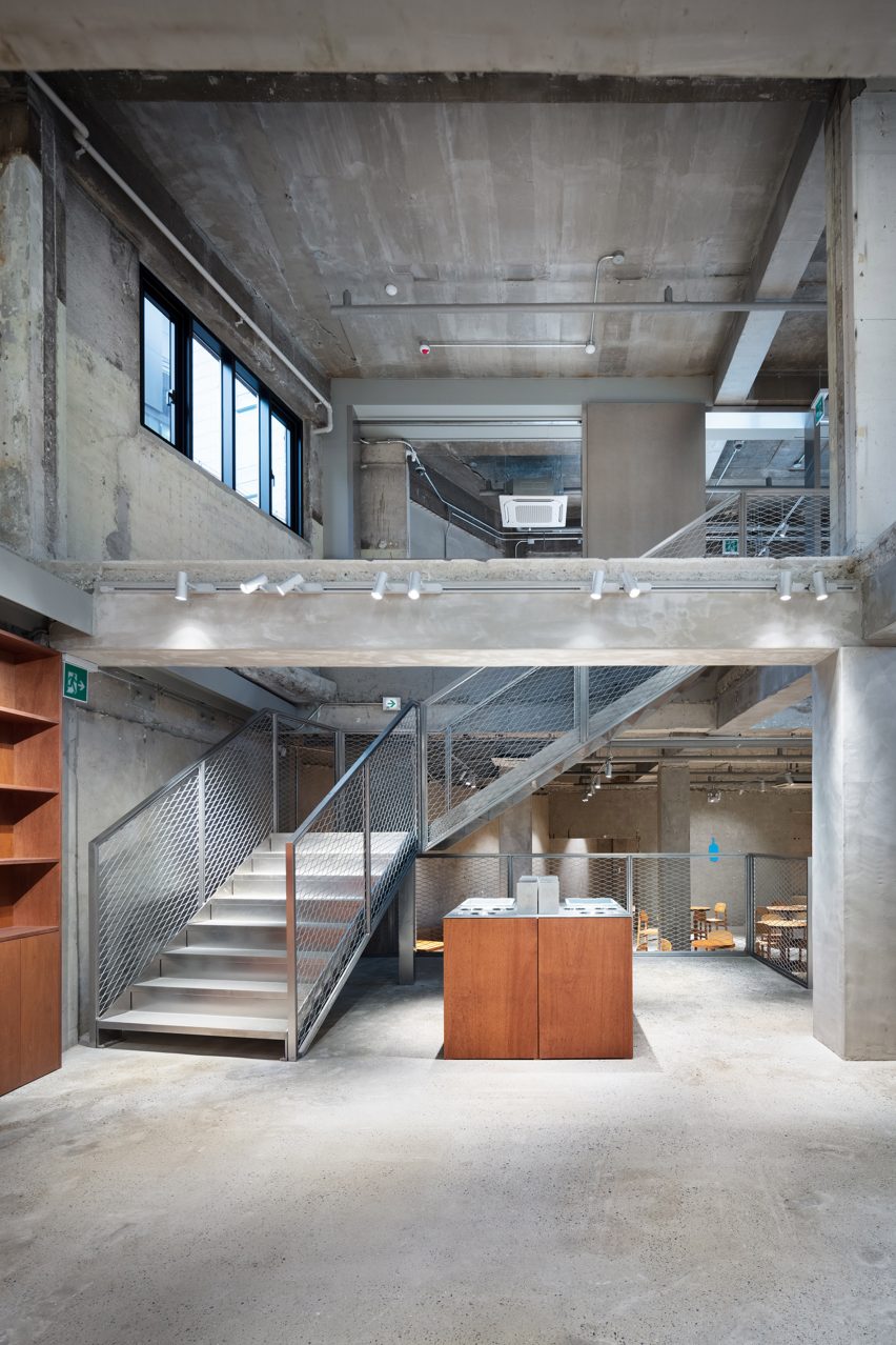 Blue Bottle Coffee cafe in Seongsu by Schemata Architects