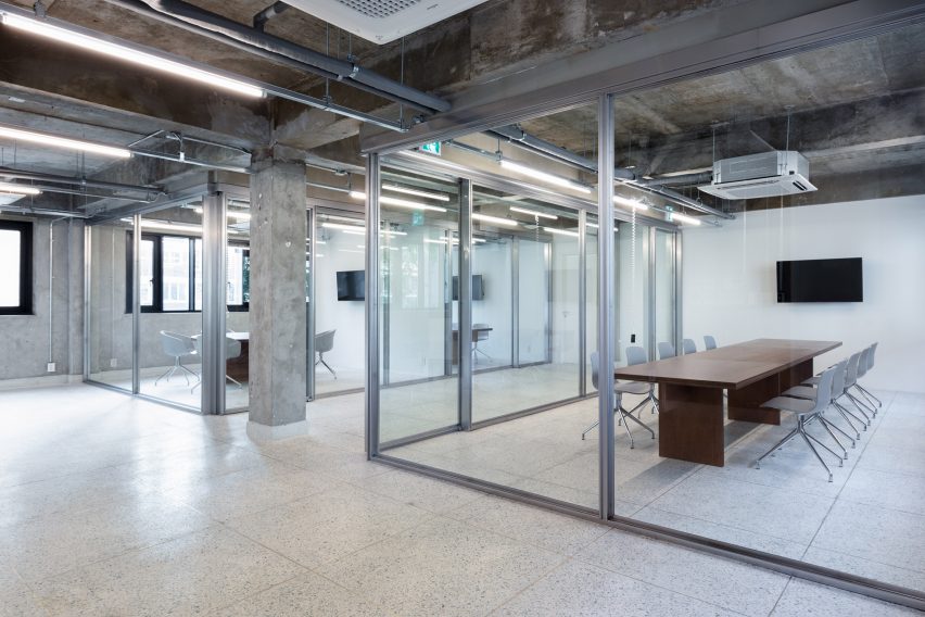Blue Bottle Coffee cafe in Seongsu by Schemata Architects