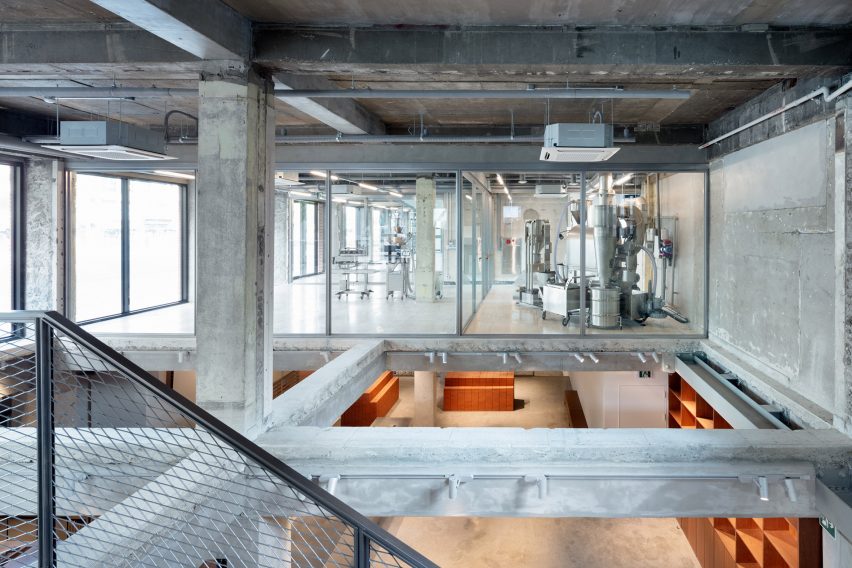 Blue Bottle Coffee cafe in Seongsu by Schemata Architects