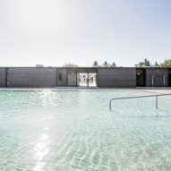 Borden Park Natural Swimming Pool by gh3*