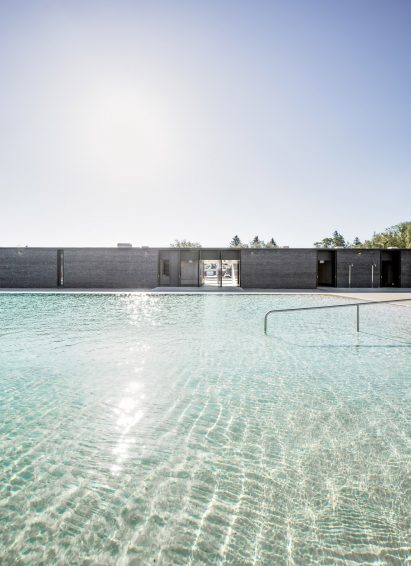 Borden Park Natural Swimming Pool by gh3*