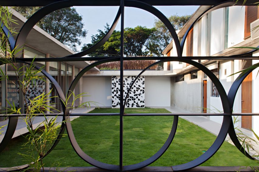 Capobianco House by Kruchin Arquitetura