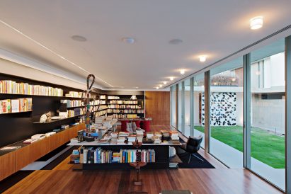 Capobianco House by Kruchin Arquitetura