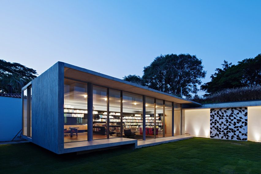Capobianco House by Kruchin Arquitetura