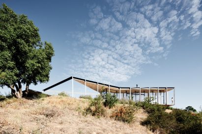 Casa 14 by Alvano y Riquelme Architects
