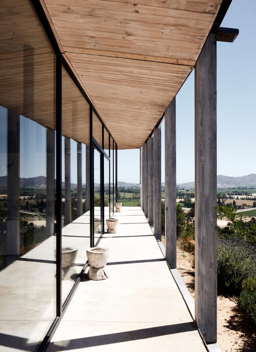 Casa 14 by Alvano y Riquelme Architects