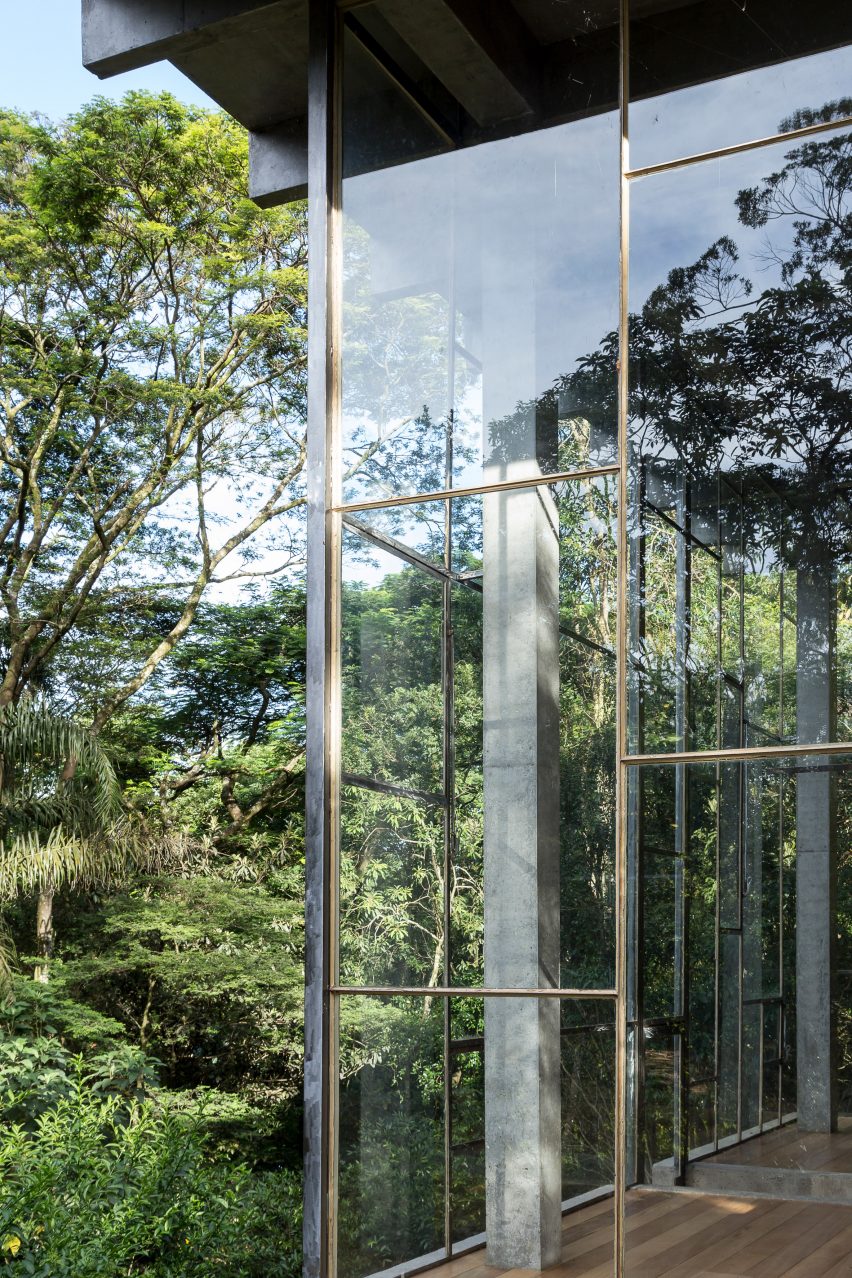 Casa Bibilioteca by Atelier Branco