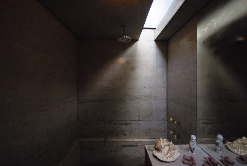 Casa Bibilioteca by Atelier Branco