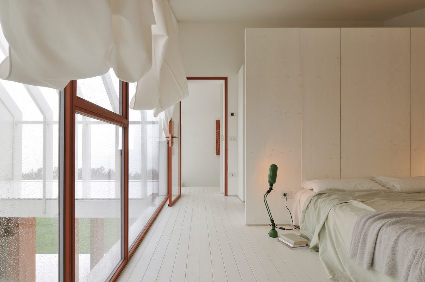 Casa di ConFine by Simone Subissati Architects