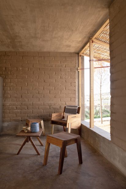 Casa Hilo by Zeller & Moye