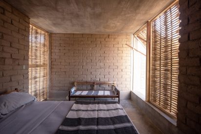 Casa Hilo by Zeller & Moye