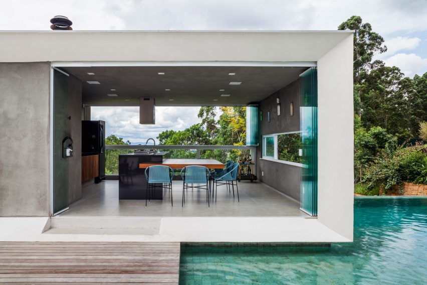 Casa Neblina by FGMF Arquitetos