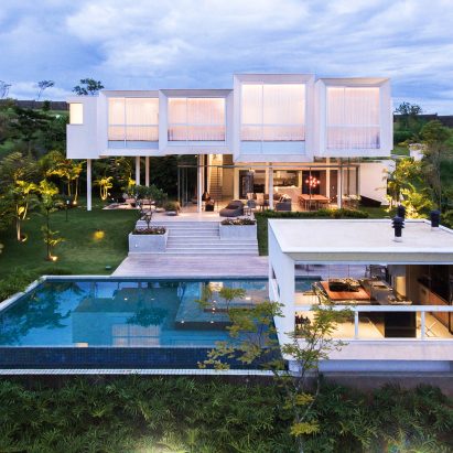 Casa Neblina by FGMF Arquitetos