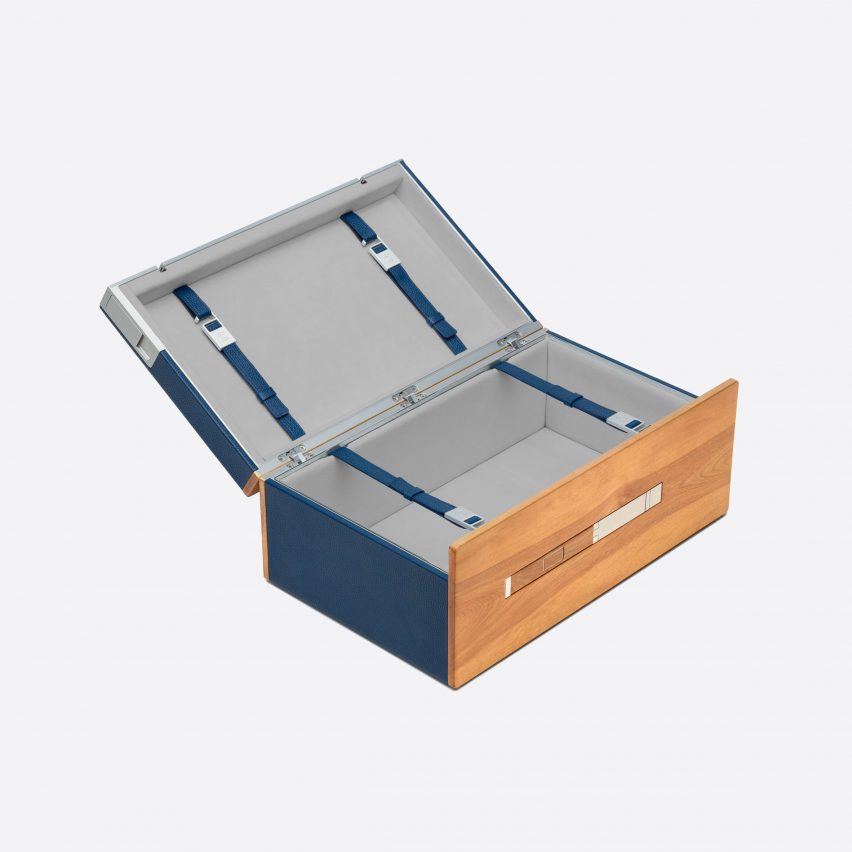 Charles Simon luggage