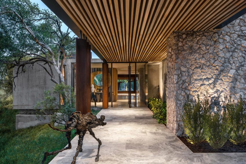 Cheetah Plains safari lodge by ARRCC
