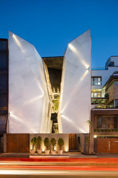 Cleft House in New Delhi by Anagram Architects